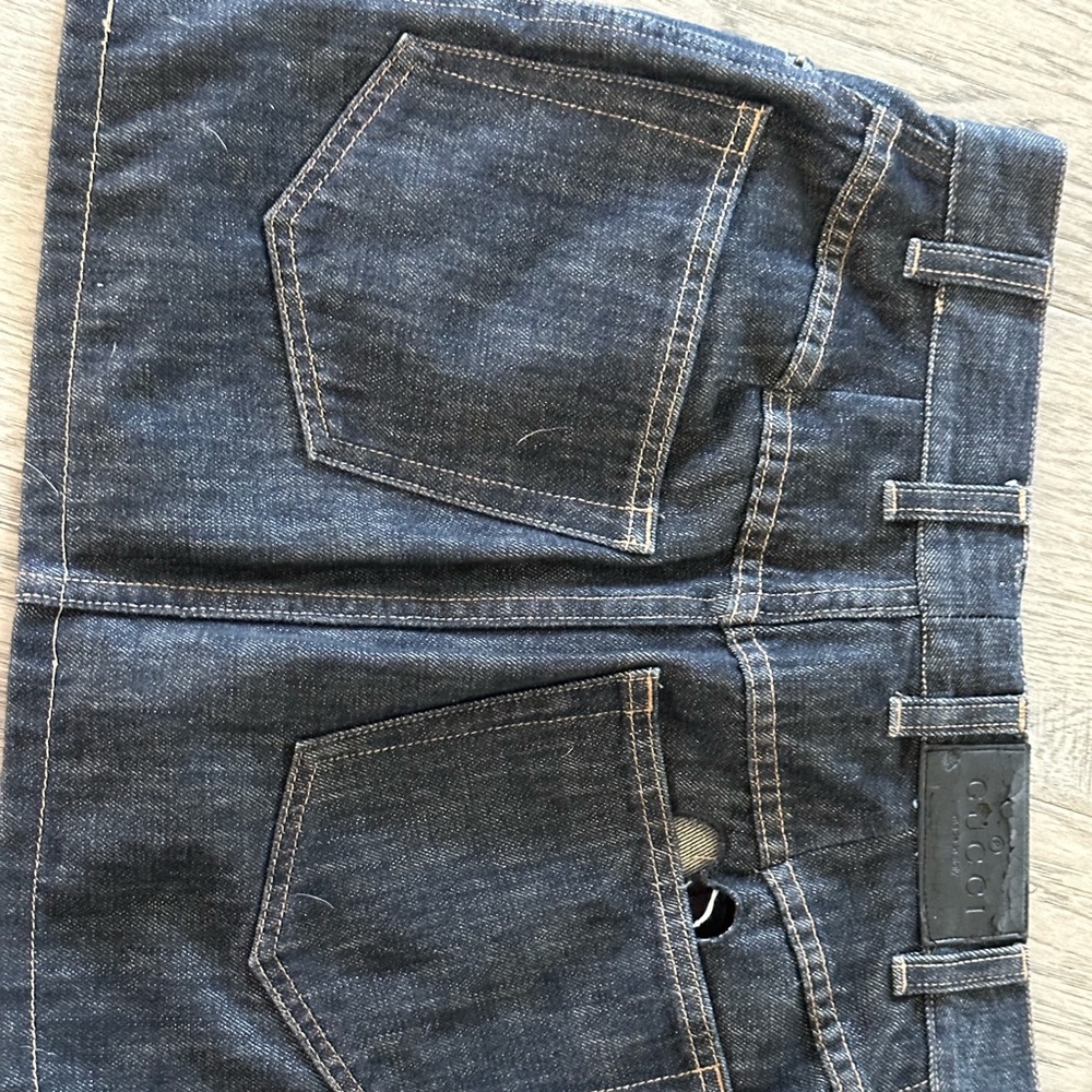Gucci denim skirt. Size 38. I’m a size zero and this fits me…